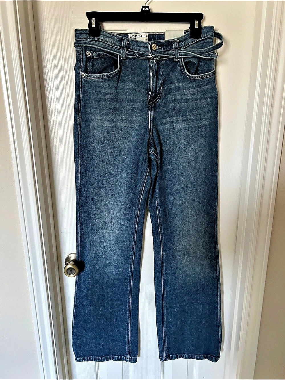 We The Free SABINE SLIM STRAIGHT Leg Jeans in Blue Waist 28 New